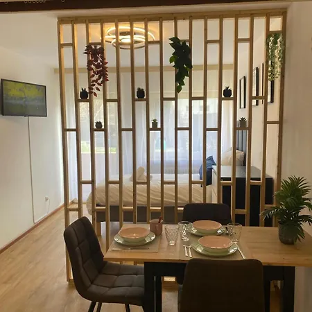 Au Rhin Mit Balkon In