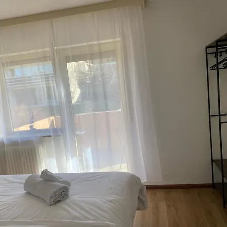 Au Rhin Mit Balkon In